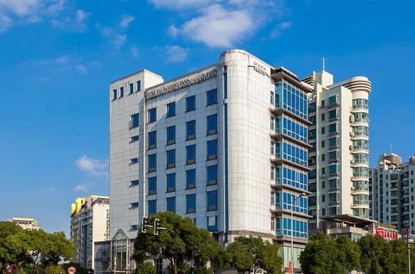 滬寫字樓回調(diào)兩個點，外資市場有活躍跡象